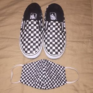 Vans check/slipper slip on in size lg 9/10